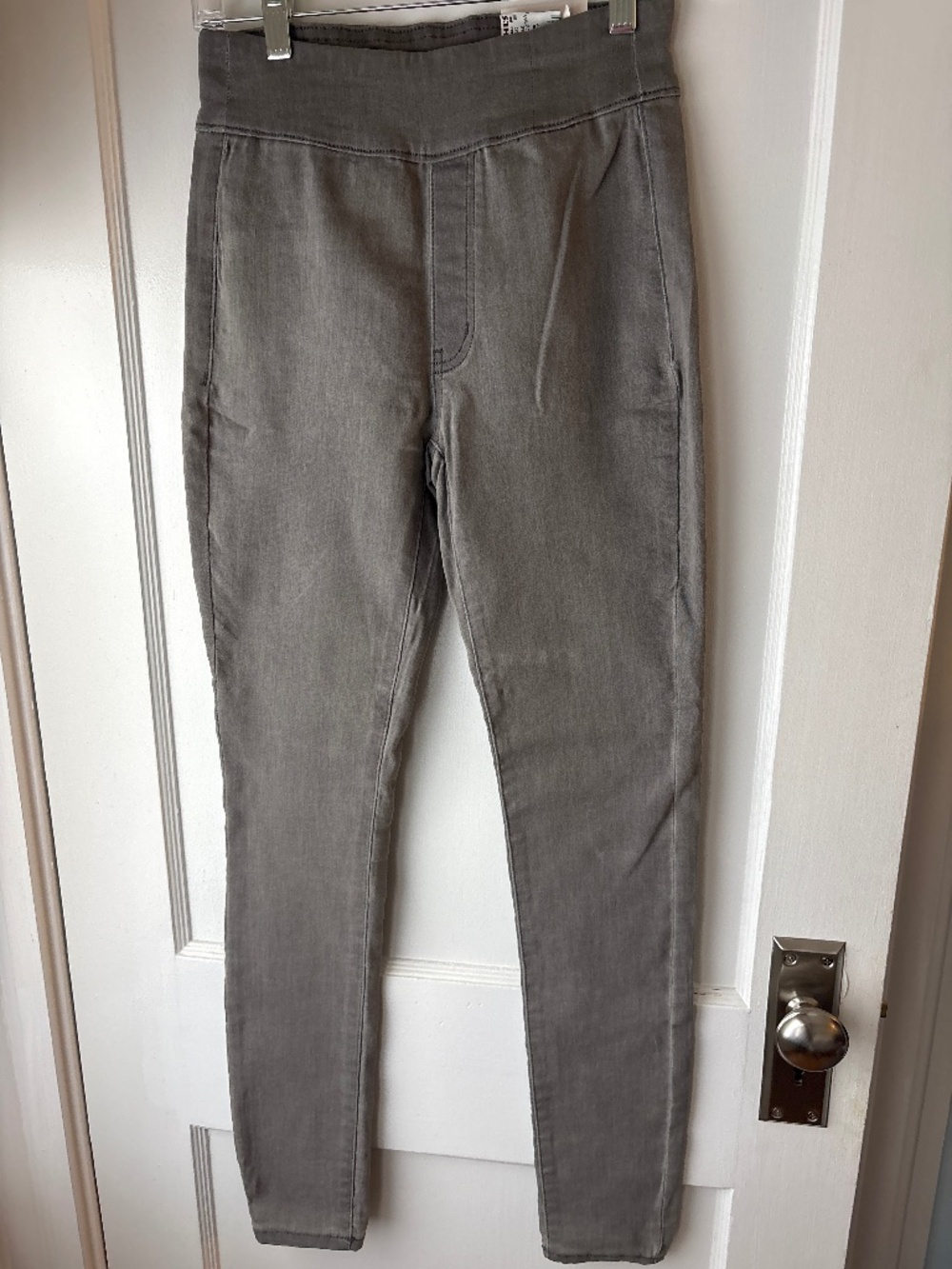 SO Pull on Jegging, High Rise, Sz XS, Grey Wash, NWT